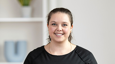Porträt von Anne Pretzsch, Workspace Managerin im Office Club Berlin Kurfürstendamm