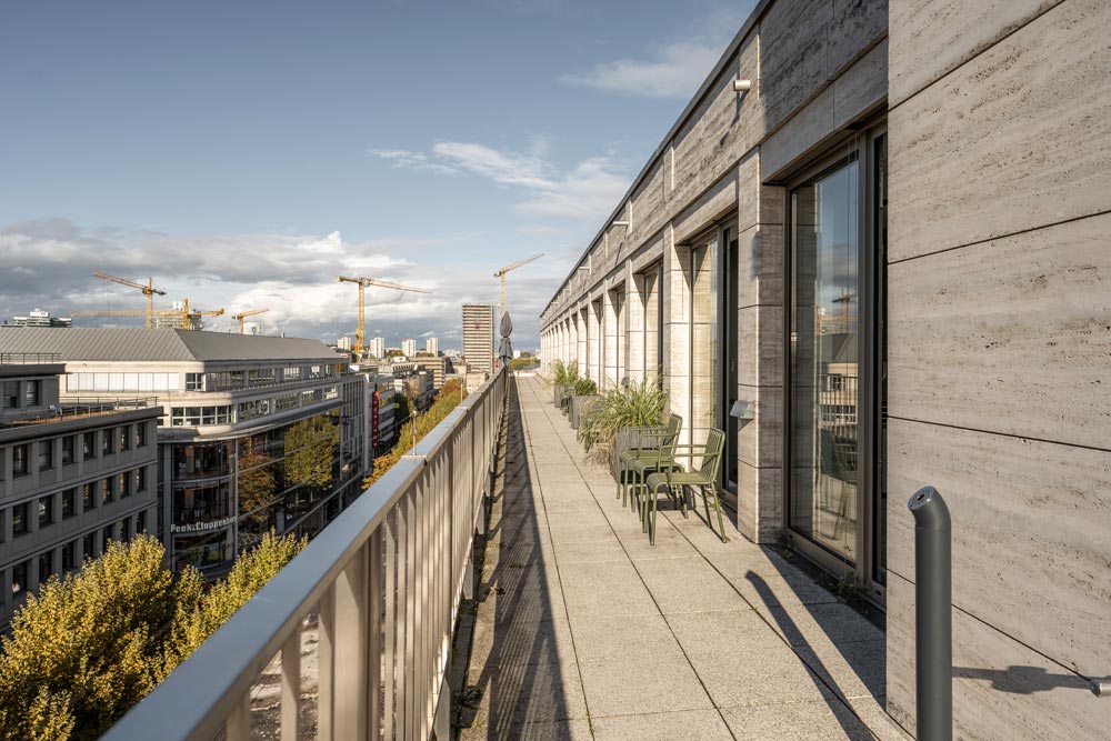 Dachterrasse mit Blick über Stuttgart im Office Club Stuttgart